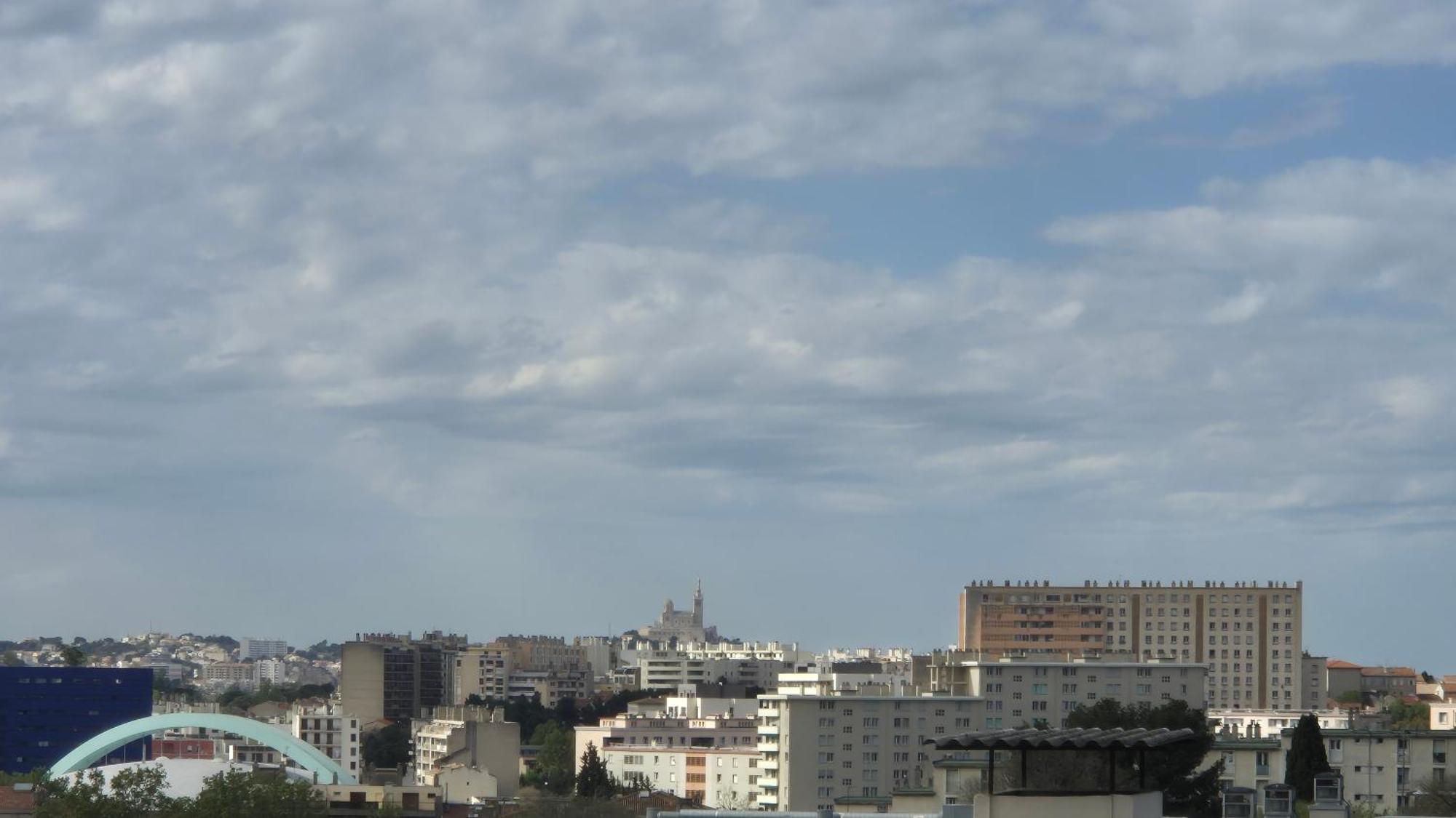 Massilia Calling Appartement Marseille Proche Metro Climatise Bien Decore Экстерьер фото