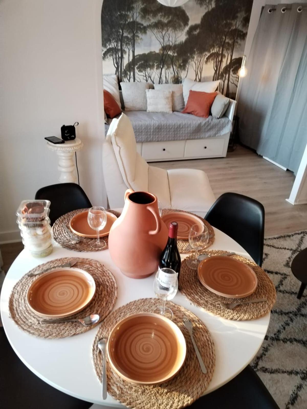 Massilia Calling Appartement Marseille Proche Metro Climatise Bien Decore Экстерьер фото